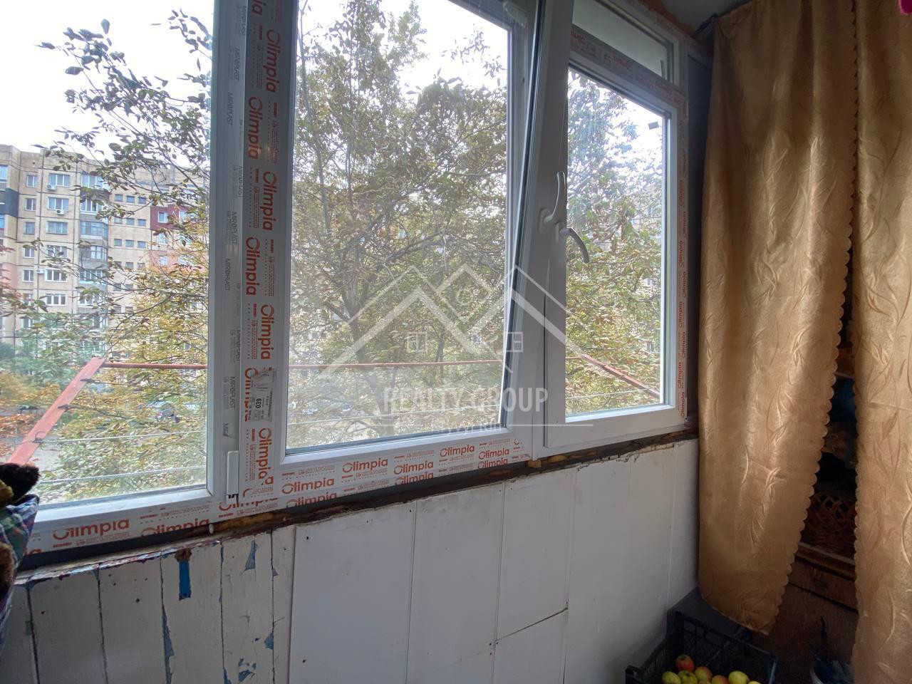 Продажа 2-комнатной квартиры 49 м², Вечерний бул.