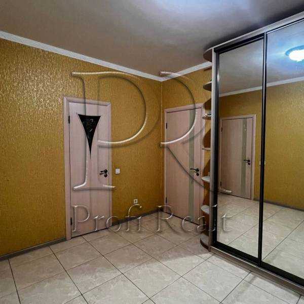 Продаж 2-кімнатної квартири 90 м², Бабкіна пров., 6