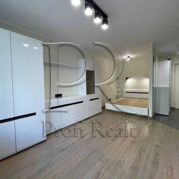 Продажа 1-комнатной квартиры 29 м², Златопольская ул., 3