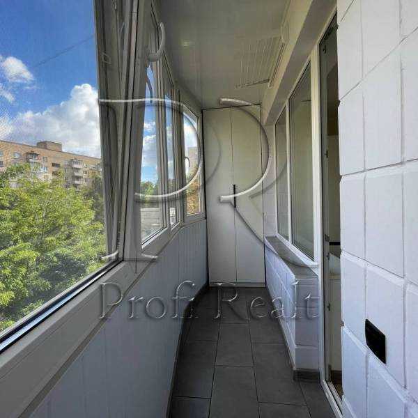 Продажа 1-комнатной квартиры 29 м², Златопольская ул., 3