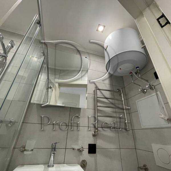 Продажа 1-комнатной квартиры 29 м², Златопольская ул., 3