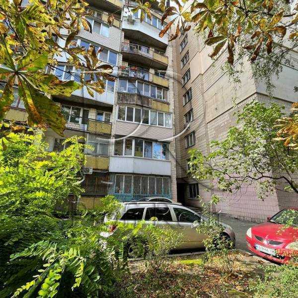 Продажа 1-комнатной квартиры 29 м², Златопольская ул., 3