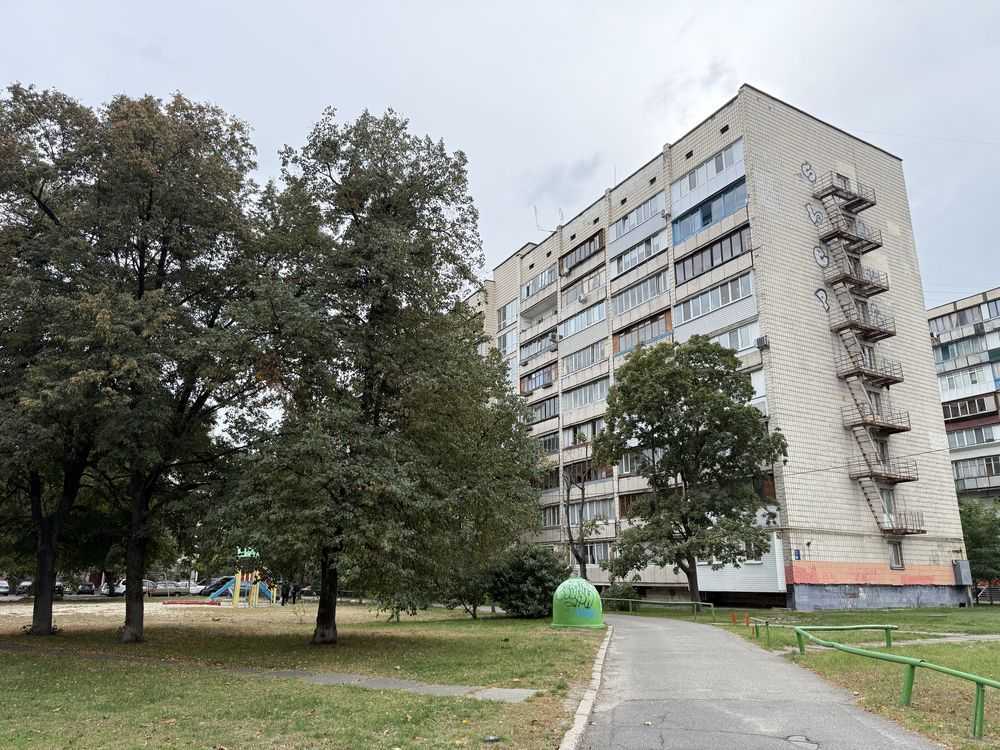 Продаж 1-кімнатної квартири 32 м², Космонавта Волкова вул., 18