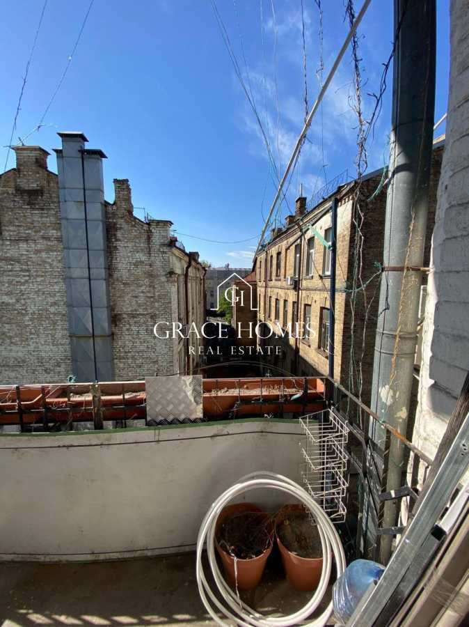 Продаж 3-кімнатної квартири 97 м², Саксаганського вул., 147/5