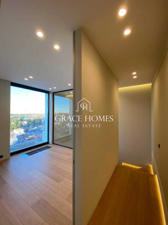 Продаж 3-кімнатної квартири 120 м², Набережно-Рибальська вул., 3