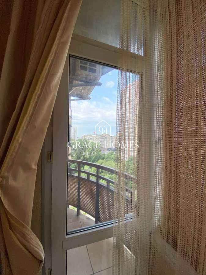 Продажа 4-комнатной квартиры 200 м², Старонаводницкая ул., 13А