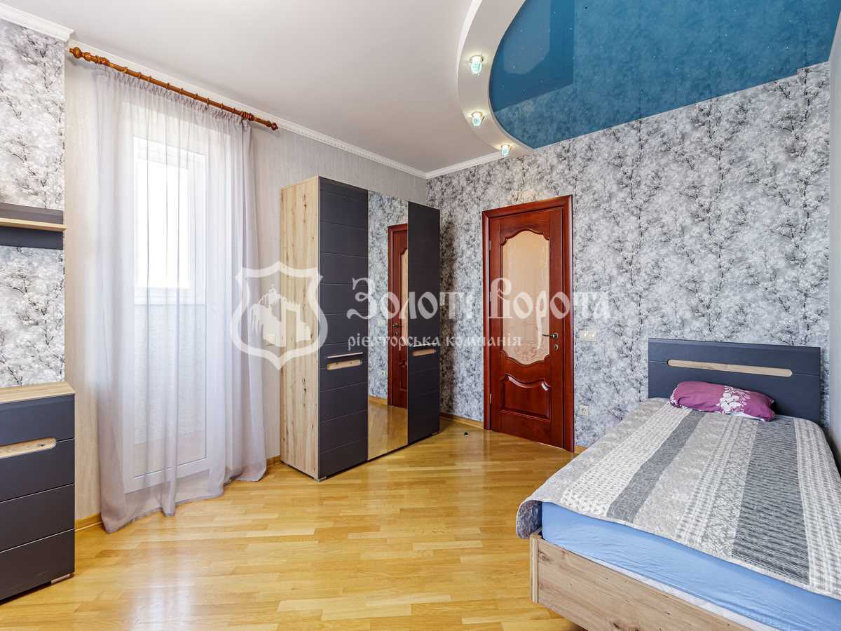 Продаж 4-кімнатної квартири 142 м², Срібнокільська вул., 1