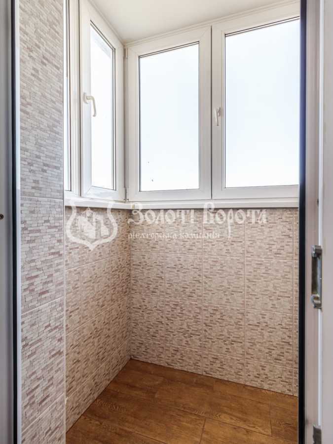 Продаж 4-кімнатної квартири 142 м², Срібнокільська вул., 1