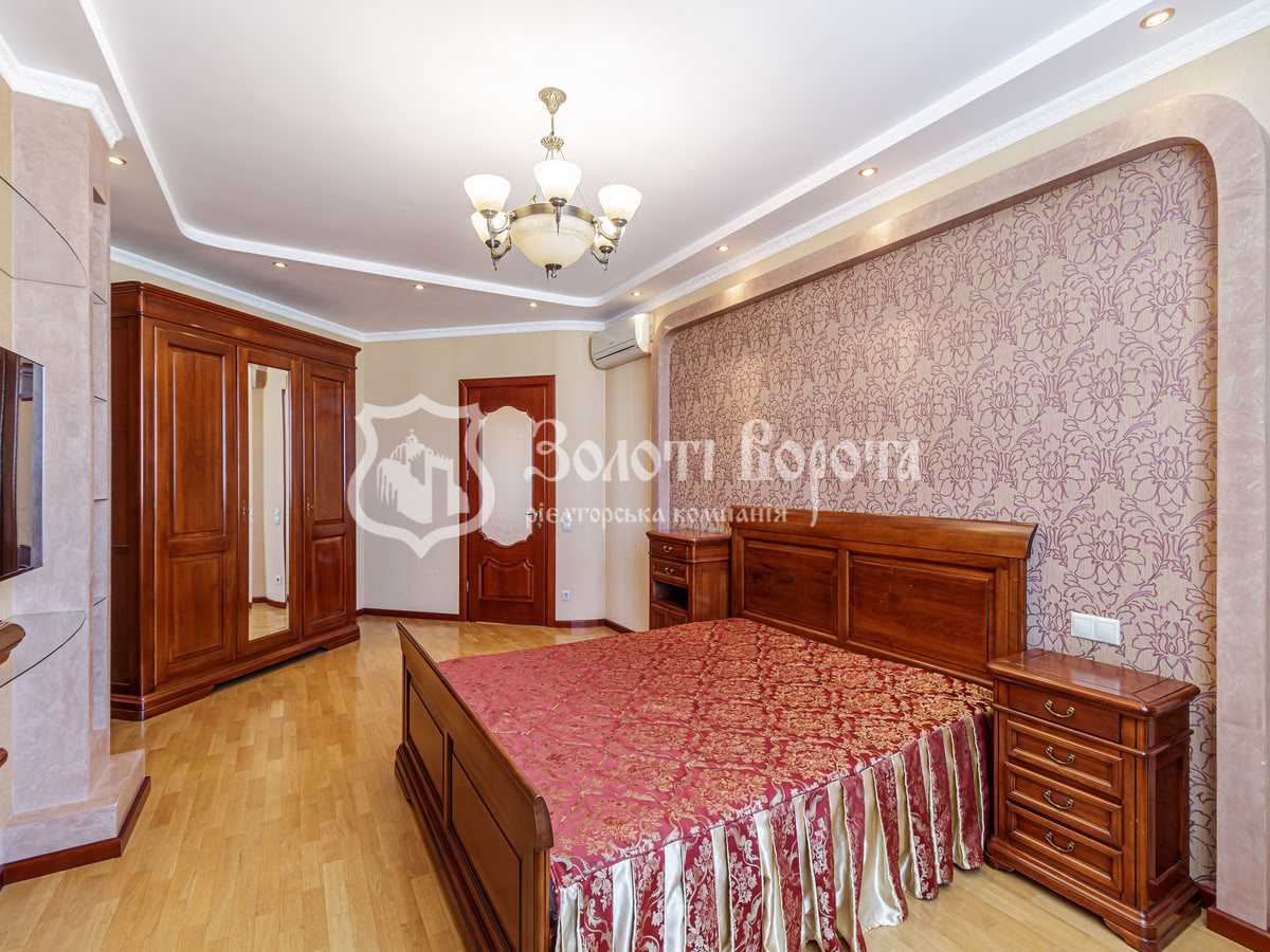 Продаж 4-кімнатної квартири 142 м², Срібнокільська вул., 1