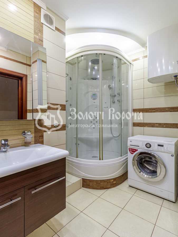 Продаж 4-кімнатної квартири 142 м², Срібнокільська вул., 1
