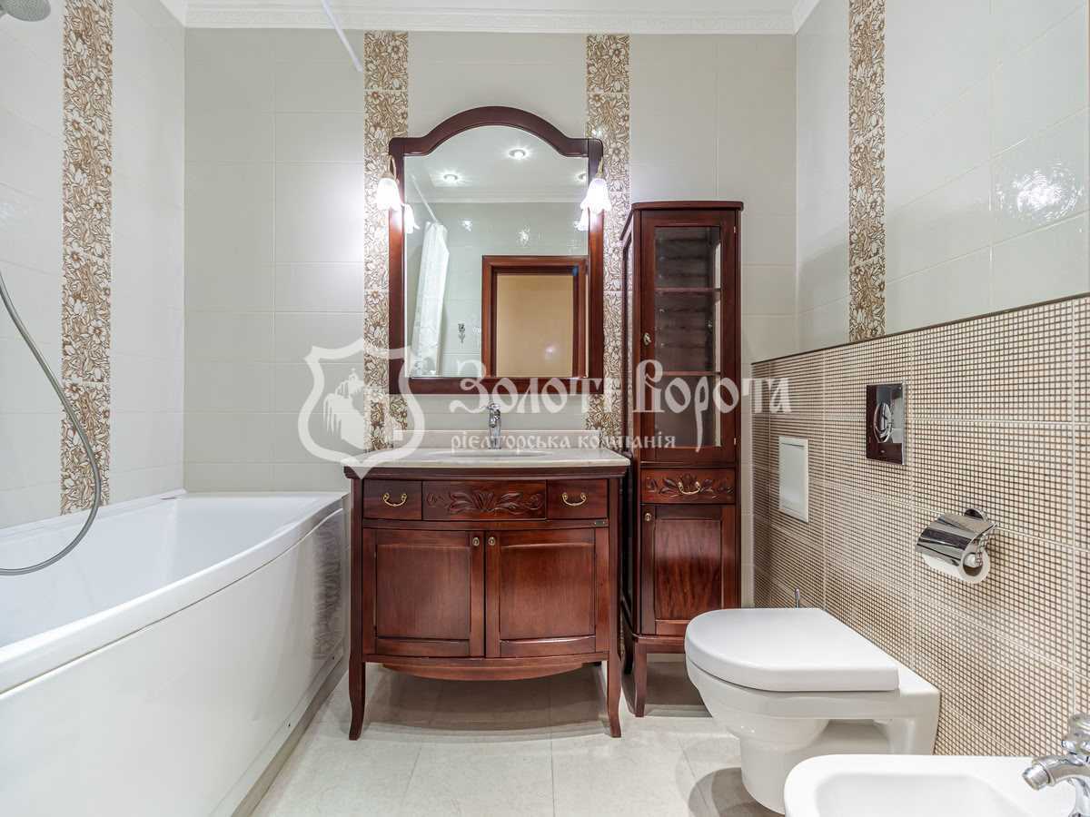 Продаж 4-кімнатної квартири 142 м², Срібнокільська вул., 1
