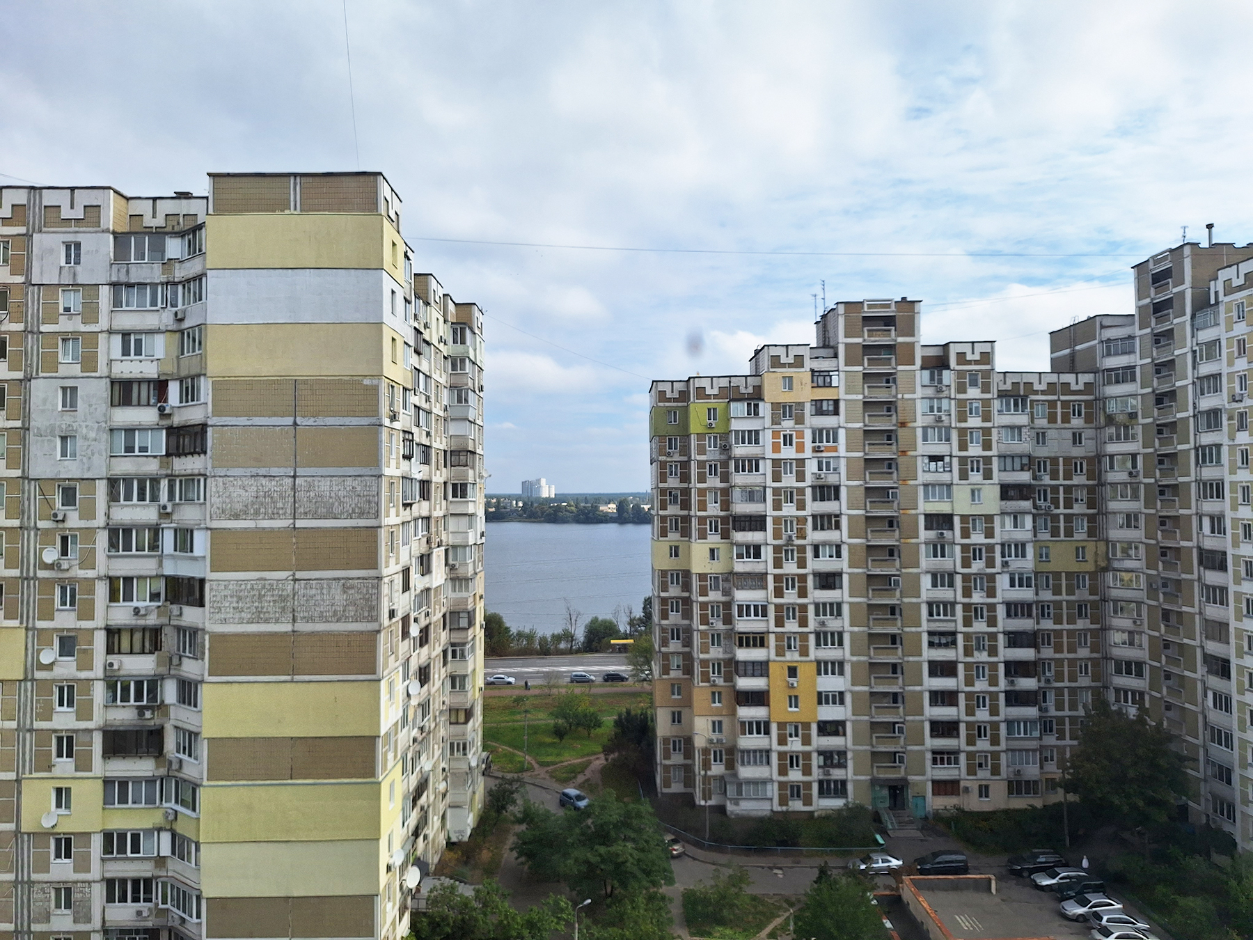 Аренда 1-комнатной квартиры 42 м², Ревуцкого ул., 44Б