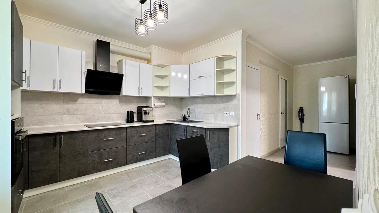 Продаж 2-кімнатної квартири 79 м², Науки просп., 55А