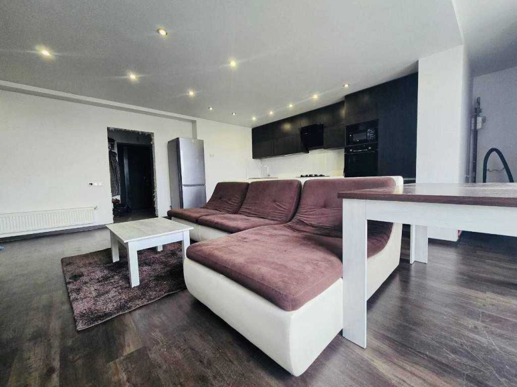 Продажа 3-комнатной квартиры 97.3 м², Радужная ул., 147