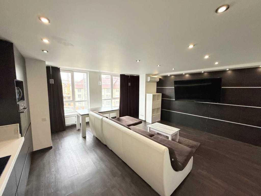 Продажа 3-комнатной квартиры 97.3 м², Радужная ул., 147