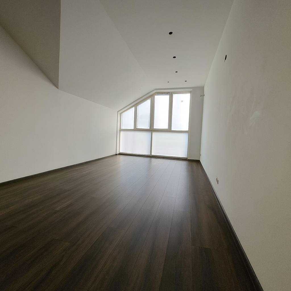 Продажа 3-комнатной квартиры 97.3 м², Радужная ул., 147