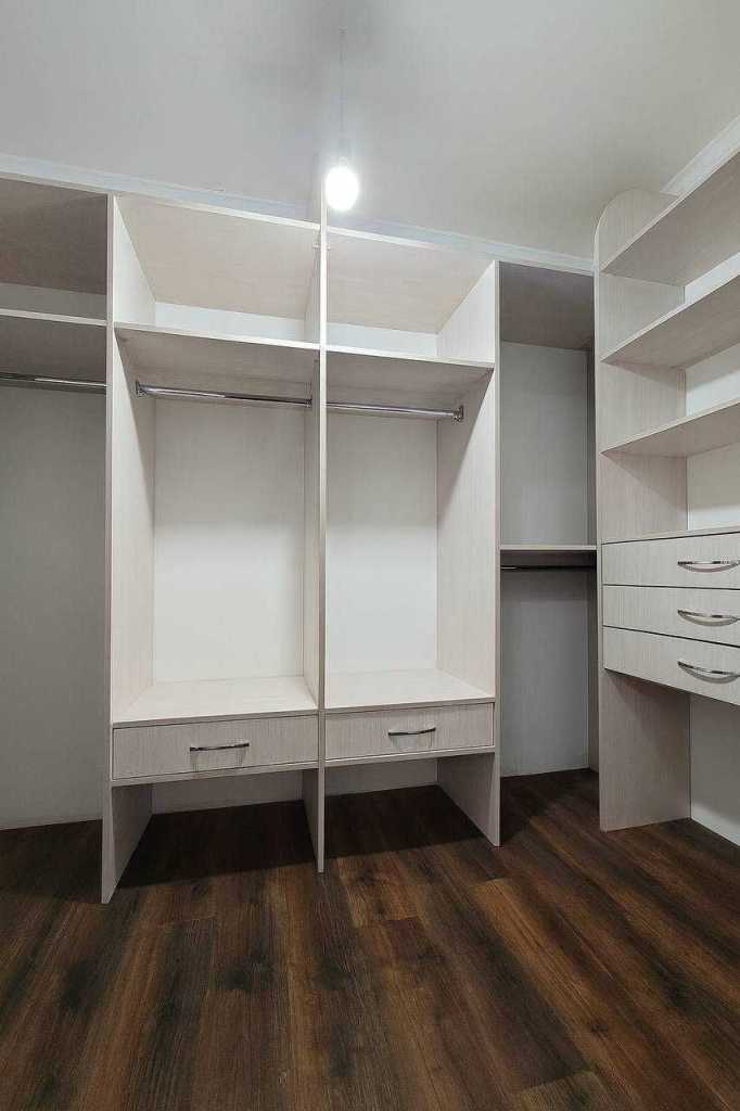 Продажа 3-комнатной квартиры 97.3 м², Радужная ул., 147