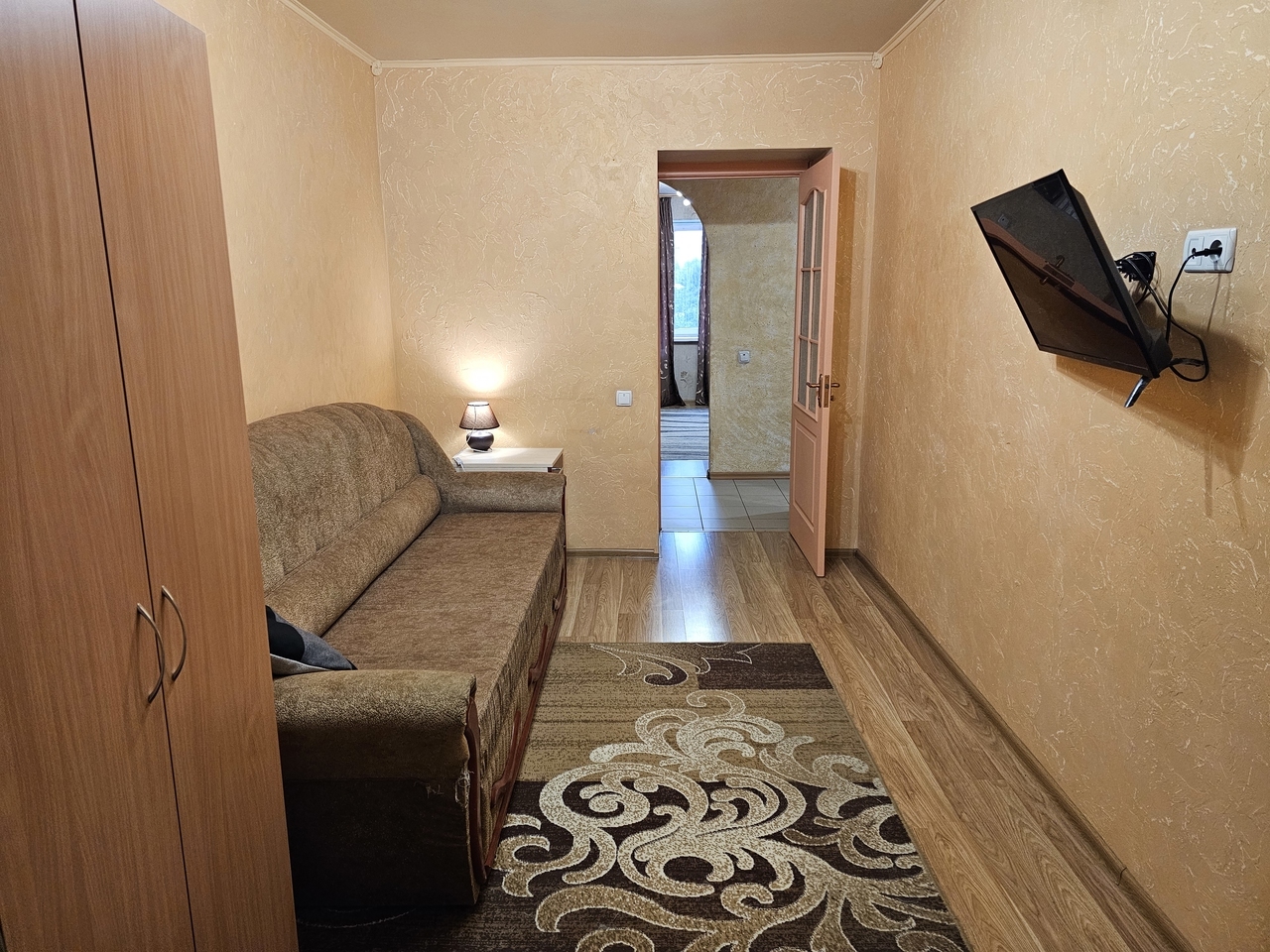 Аренда 4-комнатной квартиры 76 м², Дарницкая ул., 4