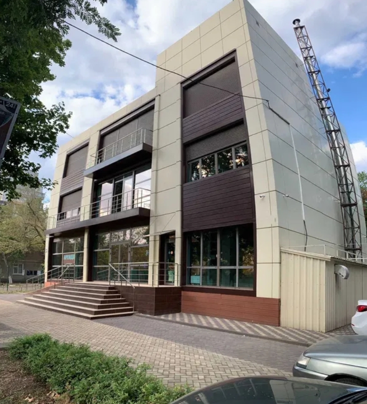 Оренда приміщення вільного призначення 782 м², Грушевского Михаила вул.