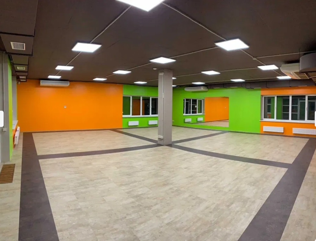 Оренда приміщення вільного призначення 782 м², Грушевского Михаила вул.