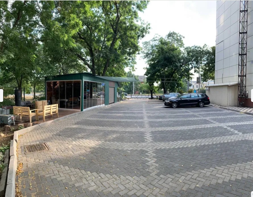 Оренда приміщення вільного призначення 782 м², Грушевского Михаила вул.