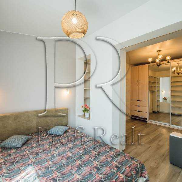 Продажа 3-комнатной квартиры 86 м², Салютная ул.