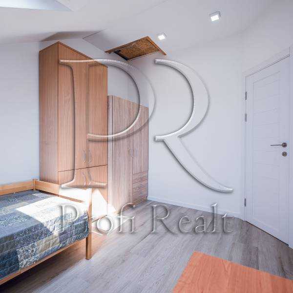 Продажа 3-комнатной квартиры 86 м², Салютная ул.