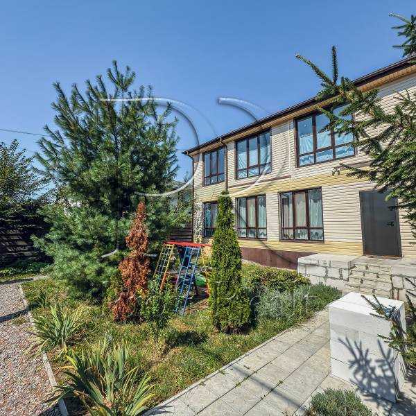 Продажа 3-комнатной квартиры 86 м², Салютная ул.