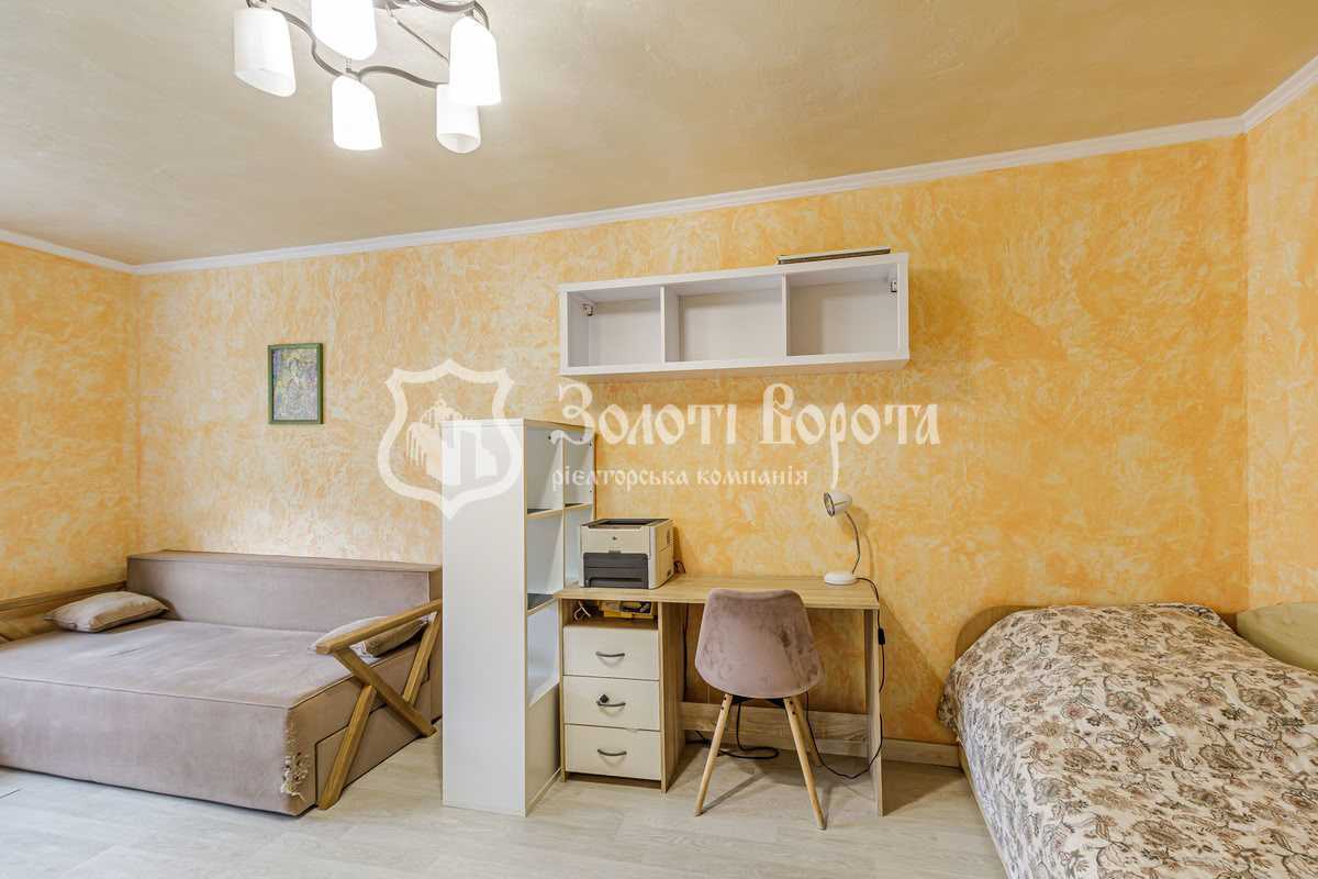Продаж 1-кімнатної квартири 29.6 м², Праці бул., 6/14