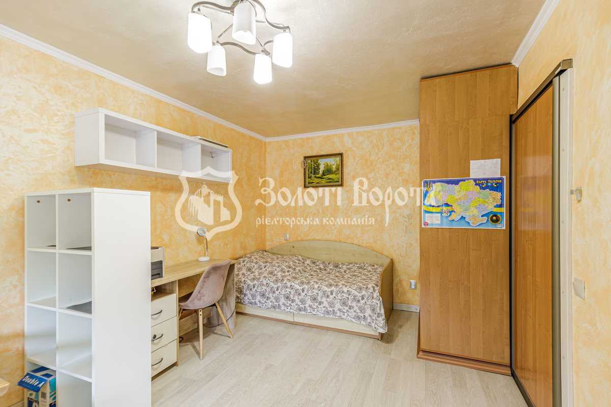 Продаж 1-кімнатної квартири 29.6 м², Праці бул., 6/14