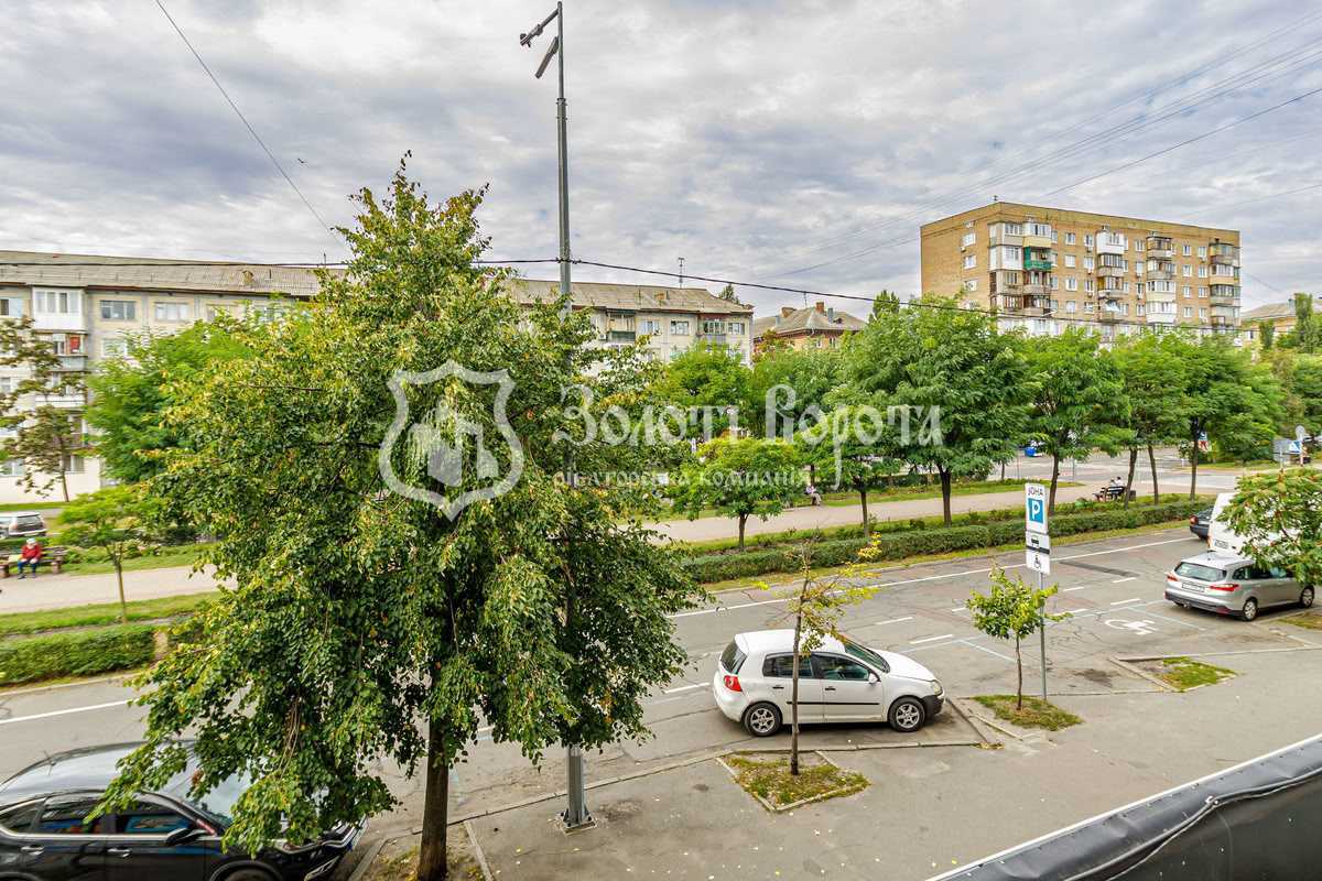 Продаж 1-кімнатної квартири 29.6 м², Праці бул., 6/14