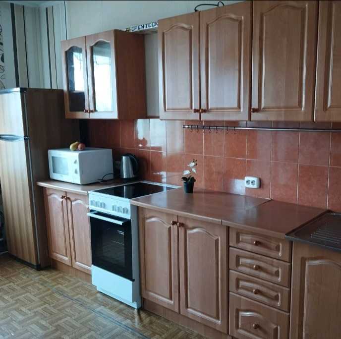 Аренда 1-комнатной квартиры 42 м², Михаила Котельникова ул., Драгоманова, 14
