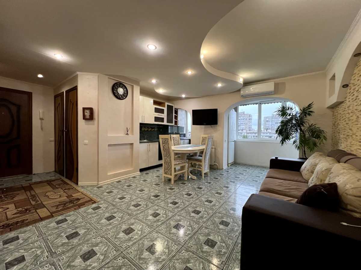 Аренда 4-комнатной квартиры 72 м², Плеханова ул.