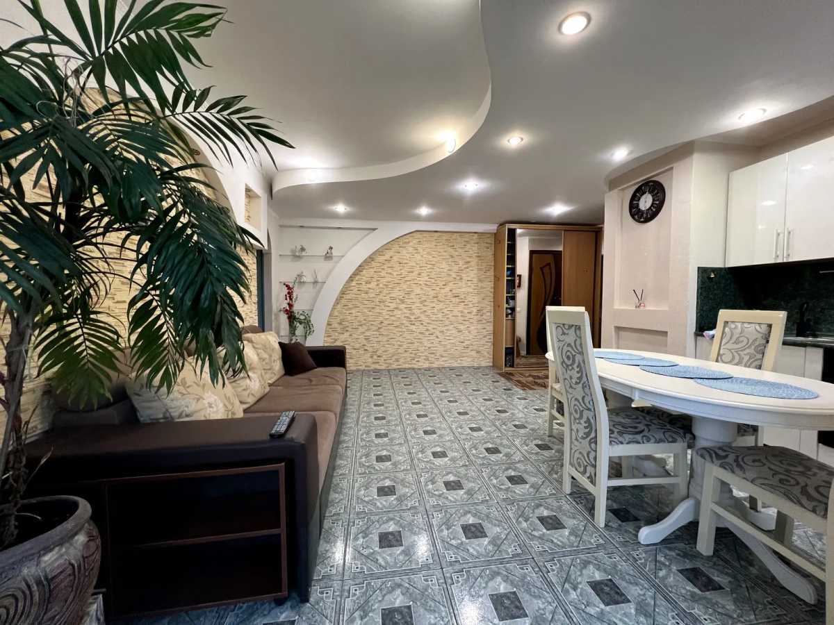 Аренда 4-комнатной квартиры 72 м², Плеханова ул.
