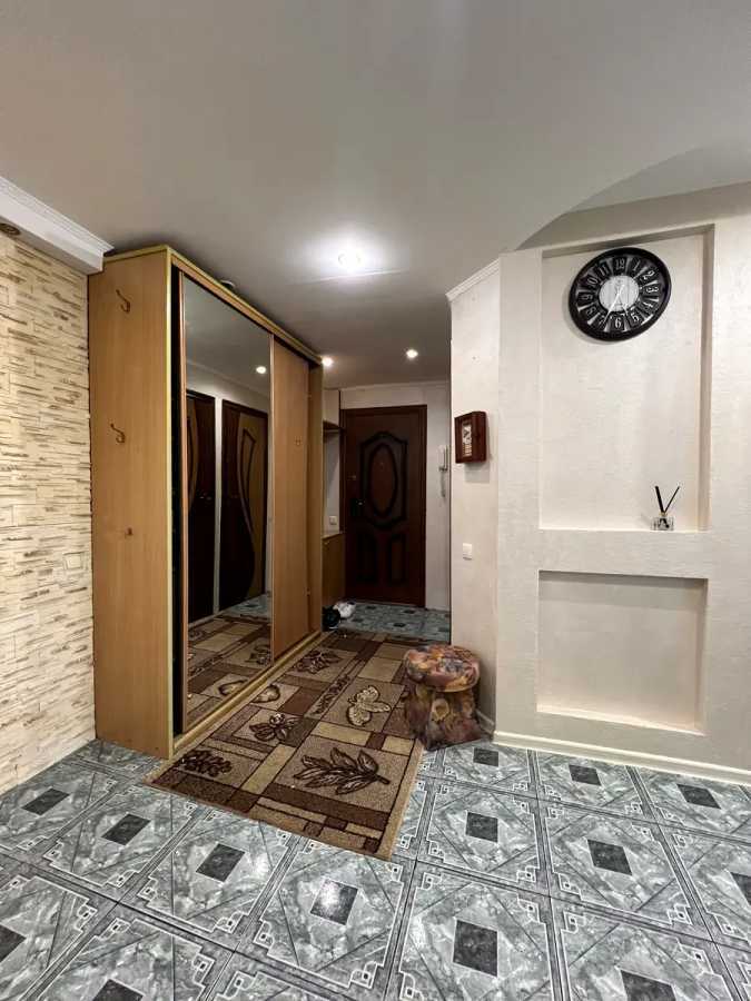 Аренда 4-комнатной квартиры 72 м², Плеханова ул.