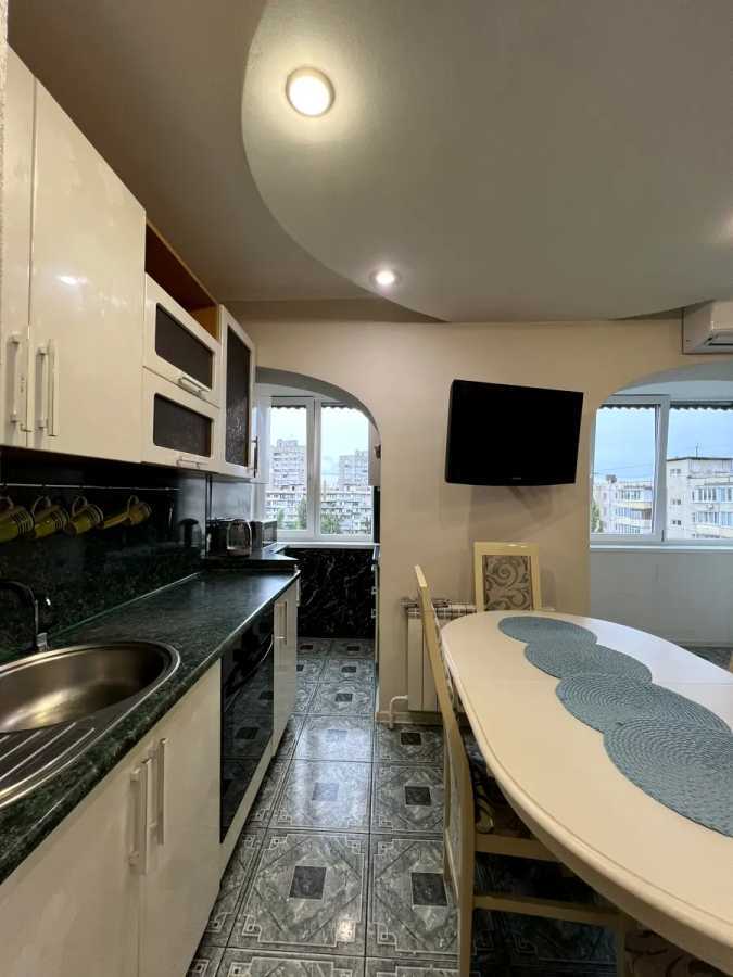 Аренда 4-комнатной квартиры 72 м², Плеханова ул.