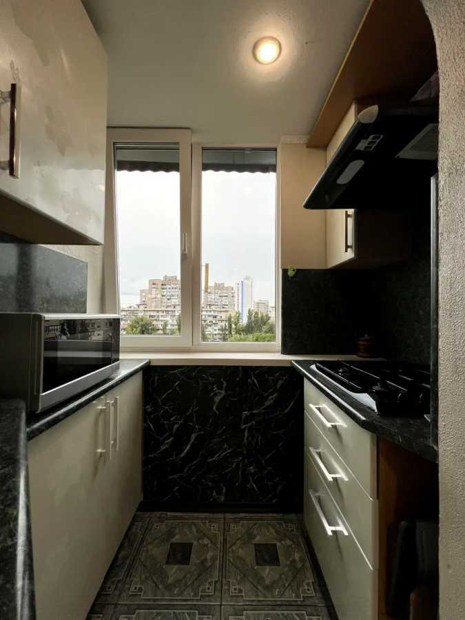 Аренда 4-комнатной квартиры 72 м², Плеханова ул.