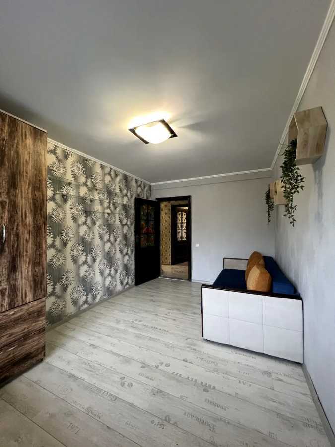 Аренда 4-комнатной квартиры 72 м², Плеханова ул.