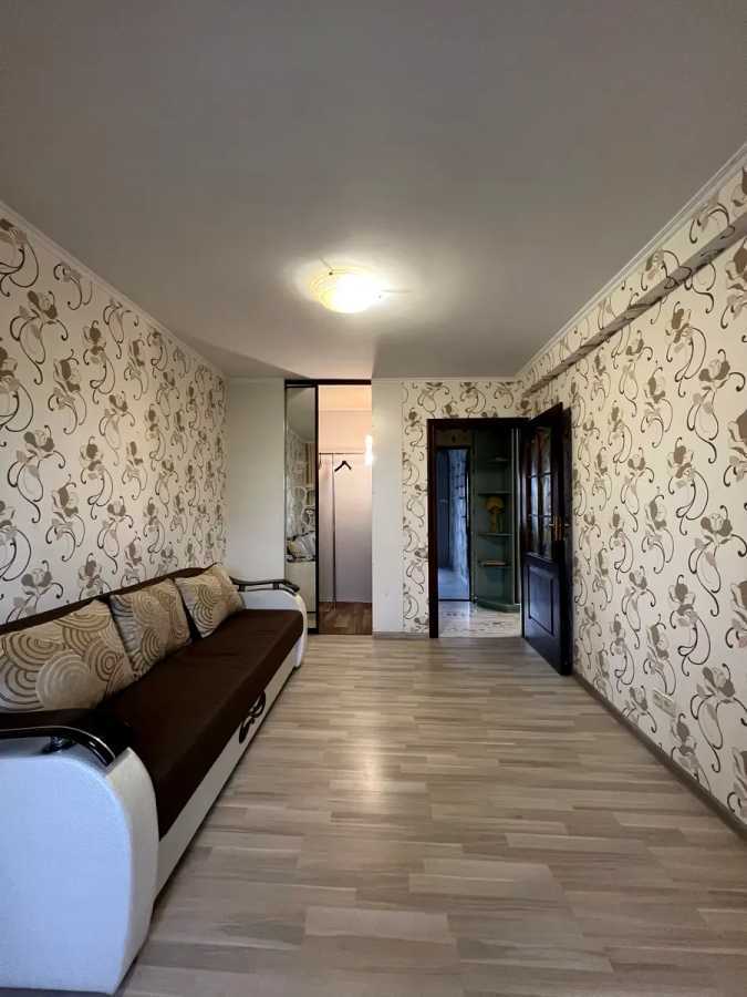 Аренда 4-комнатной квартиры 72 м², Плеханова ул.