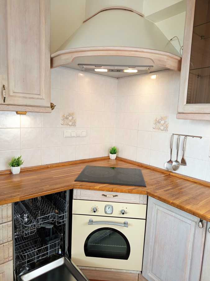 Оренда 2-кімнатної квартири 87 м², Голосіївська вул., 13Б