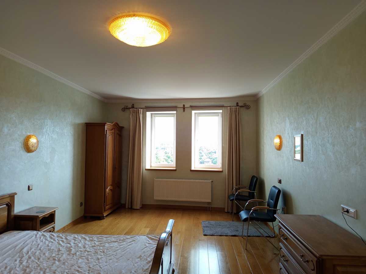 Оренда 2-кімнатної квартири 87 м², Голосіївська вул., 13Б