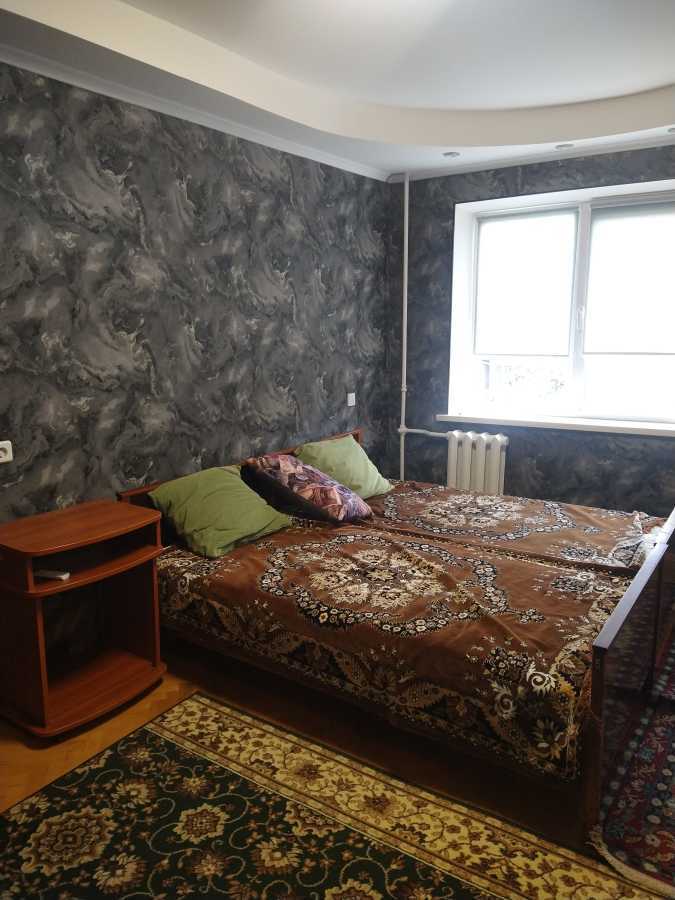 Оренда 2-кімнатної квартири 45 м², Юності вул.