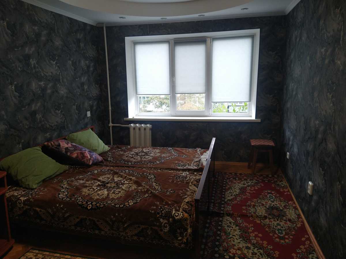 Оренда 2-кімнатної квартири 45 м², Юності вул.
