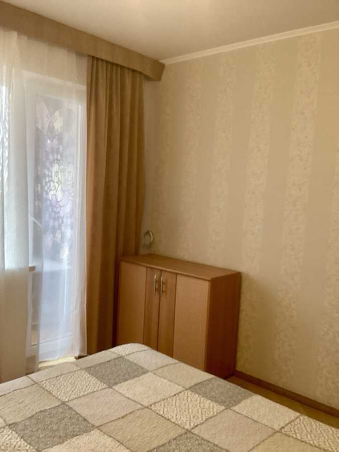 Аренда 3-комнатной квартиры 76 м², Панаса Мирного ул., 11