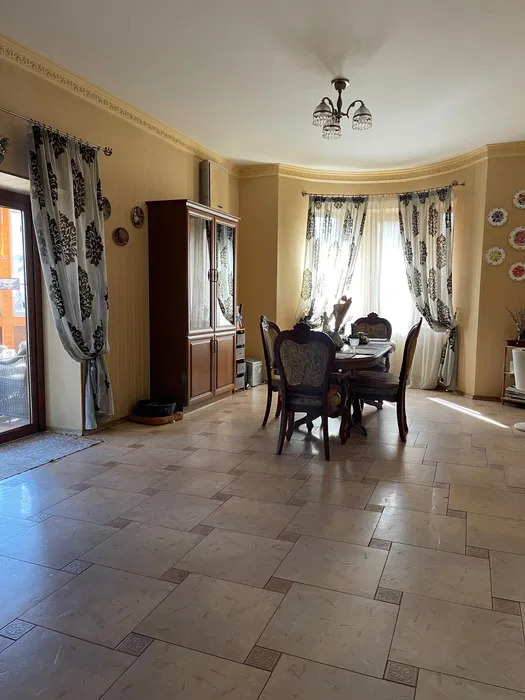 Оренда будинку 300 м², 8-а Ентузіастів вул.