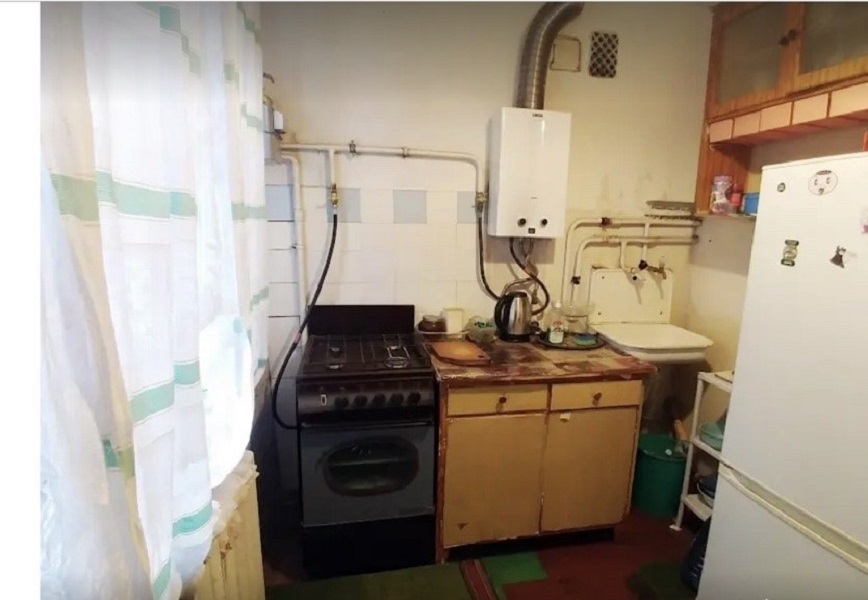 Продаж 1-кімнатної квартири 30.2 м², Черняховського вул., 4