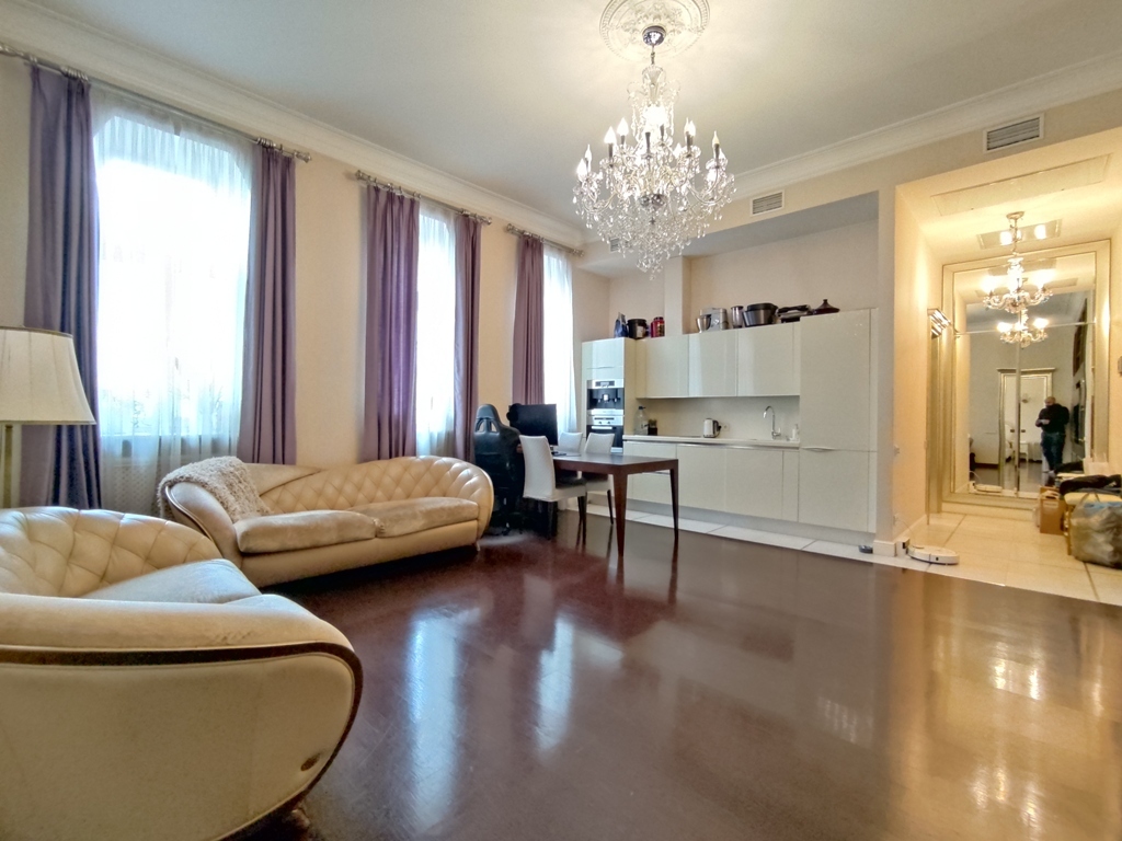 Продажа 2-комнатной квартиры 69 м², Архитектора Городецкого ул., 12
