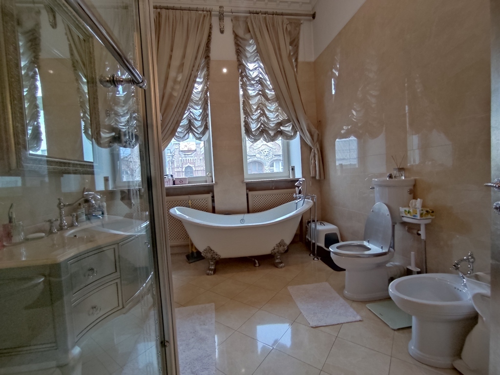 Продажа 2-комнатной квартиры 69 м², Архитектора Городецкого ул., 12