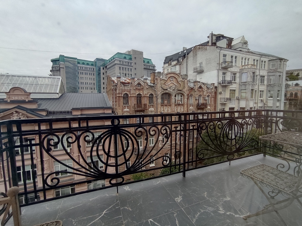 Продажа 2-комнатной квартиры 69 м², Архитектора Городецкого ул., 12