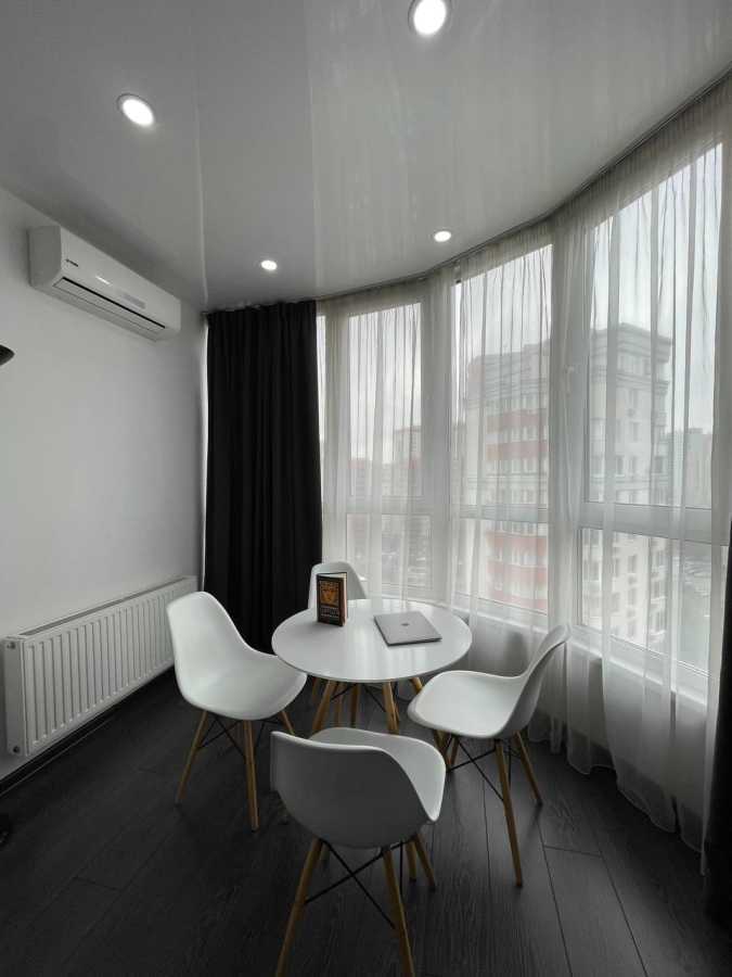 Продаж 1-кімнатної квартири 53.3 м², Композитора Мейтуса вул., 4